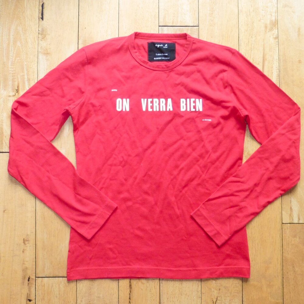 Agnes b Paris T Shirt d'artiste Robert Filliou On Verra Bien Red Top 2/M